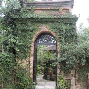 Rub Shoulders with Imperial Royalty in a unique setting