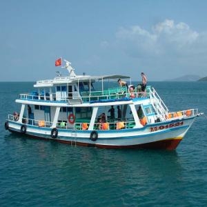 Sunrise Fishing with Local Fishermen in Phu Quoc