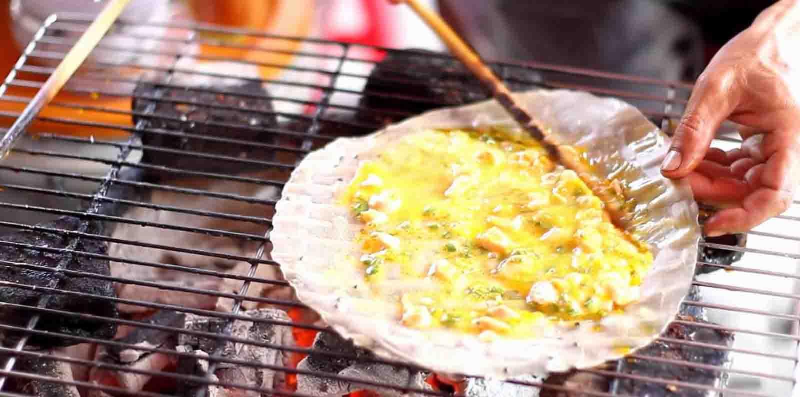 Pizza, street food of Da Lat, Dalat street food, Da Lat, Vietnamese street food “Vietnamese Pizza” – A must-try street food of Da Lat
