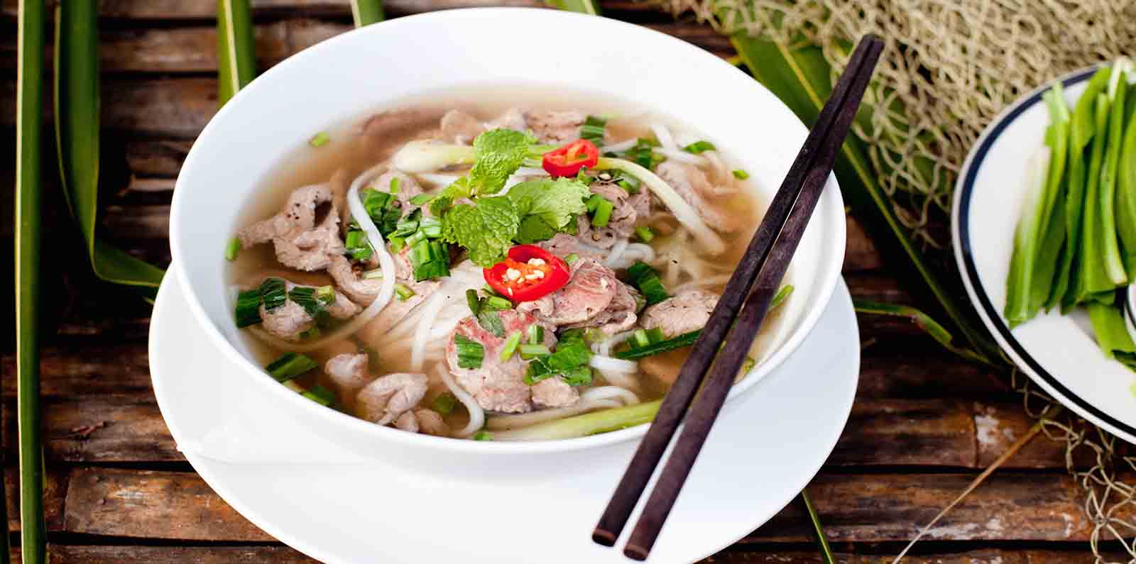 Vietnamese food, Pho, Banh mi, Bun cha, world’s top 100 famous foods, world records union, worldkings Vietnamese dishes in world’s top 100 famous foods