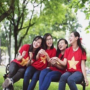 Guardian readers suggested travel experiences in Vietnam - British newspaper, Guardian, travel by train in Vietnam, Ninh Binh, Hanoi Kids, egg coffee in Hanoi, water puppet show, An Bang beach, cycling tour in Danang, Hoian, trekking in sapa 