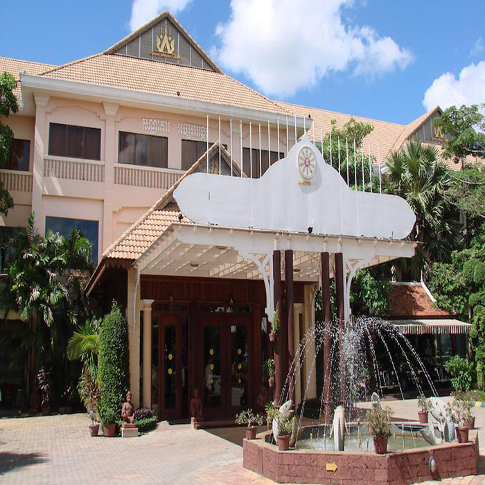 APSARA ANGKOR RESORT & CONFERENCE, Living in Siem Reap, 4-star hotel APSARA ANGKOR RESORT & CONFERENCE